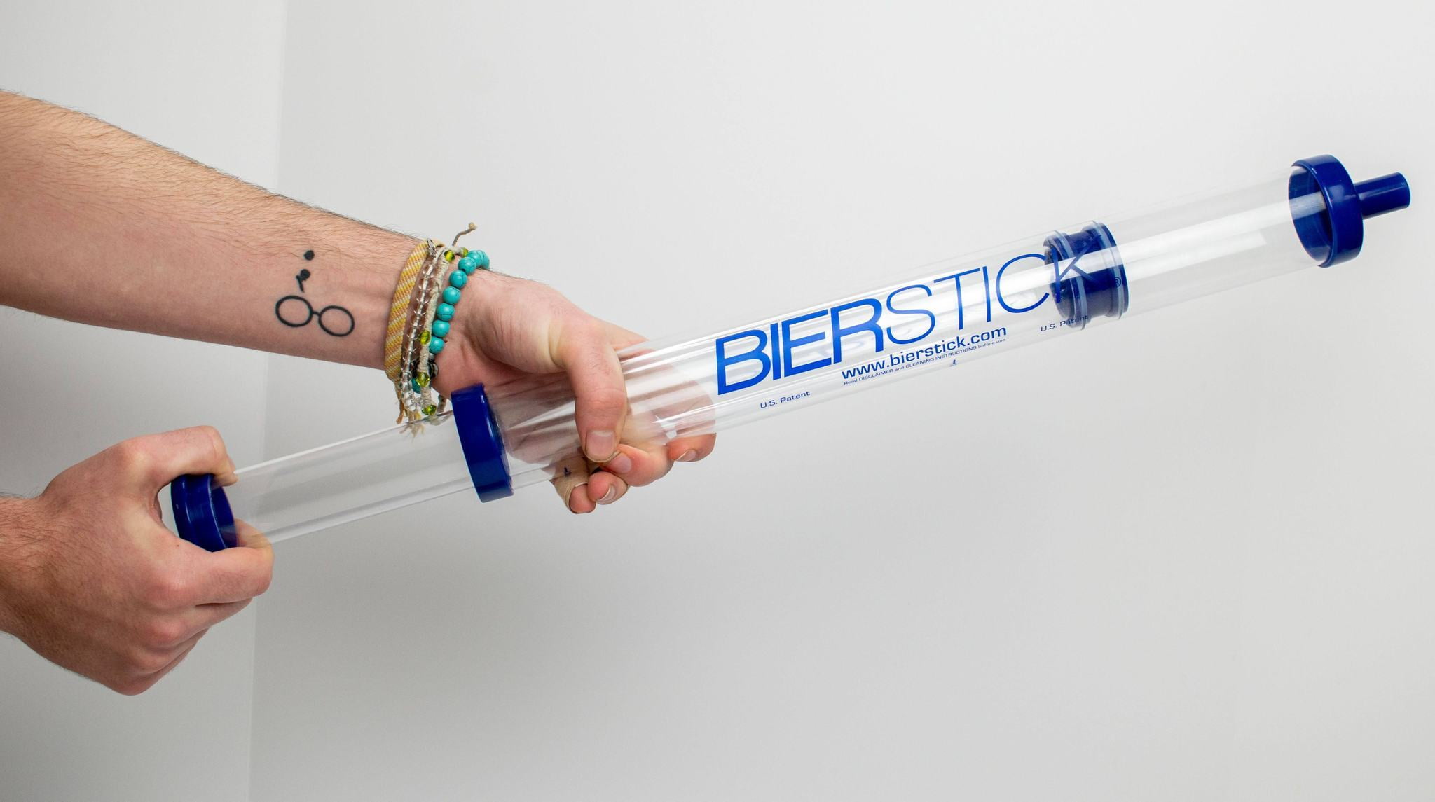 Beer Bong Bierstick 2.0 Syringe - College Gift Party Tool - Tailgating Blue Beerbong Funnel Holds 24oz
