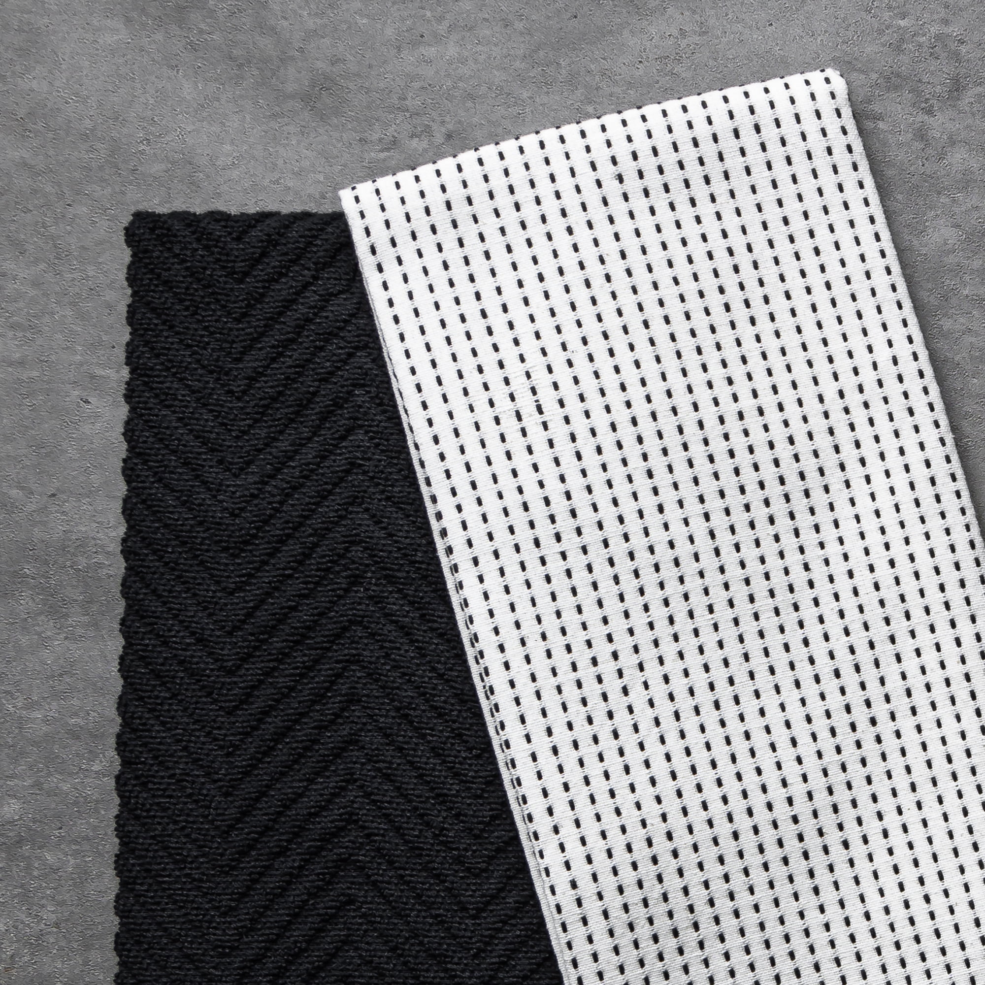 Thyme & Table Kitchen Towels, White and Black, 4 Pack Set