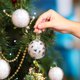 thumbnail image 5 of Caja expositora de artículos navideños de moda, colgante navideño de espuma, decoración colgante para árbol de Navidad, 5 of 6