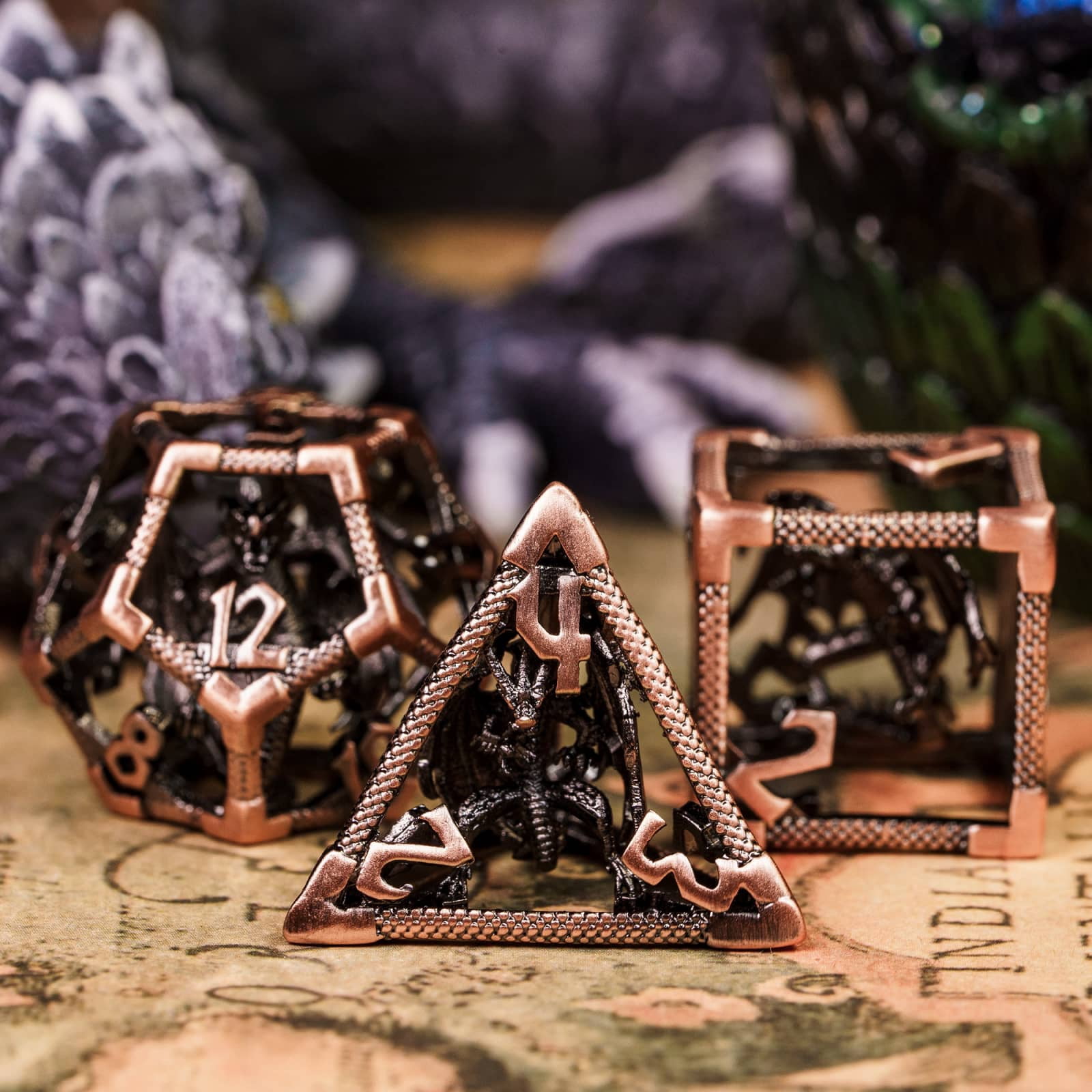Cusdie Hollow Metal Dice, D&D Dice with Dragon Inside, 7 Pcs DND Dice Set, Polyhedral Dice Set, for Role Playing Game MTG Pathfinder