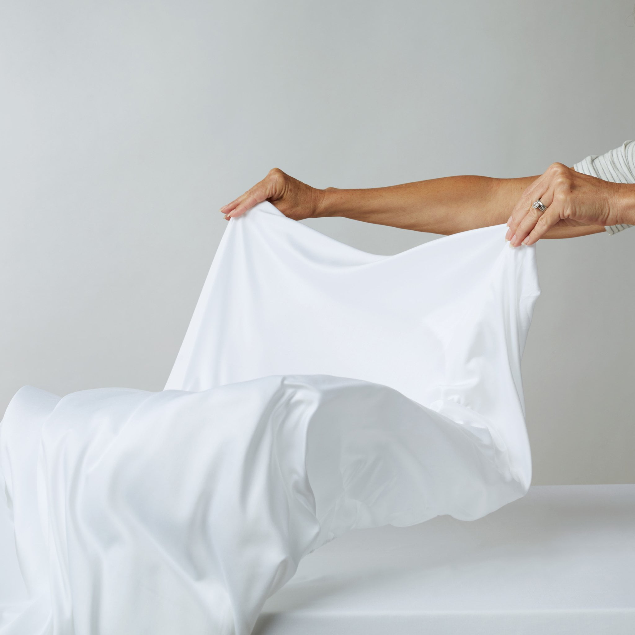 Ultra-Luxe Soft Bamboo Sheet Set in White. Fitted Sheet, Flat Sheet and 2 Pillowcases (Queen or King)
