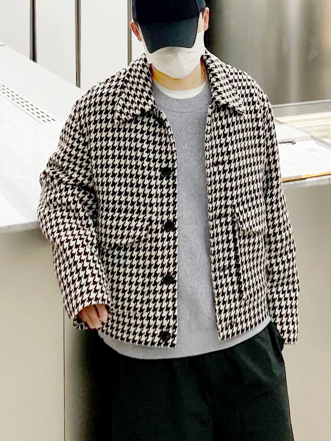 Black and White Men Houndstooth Flap 
