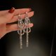 thumbnail image 4 of Pendientes de circonita de nicho de lujo ligero de alta gama de Corea del Sur Pendientes elegantes Pendientes simples retro, 4 of 6