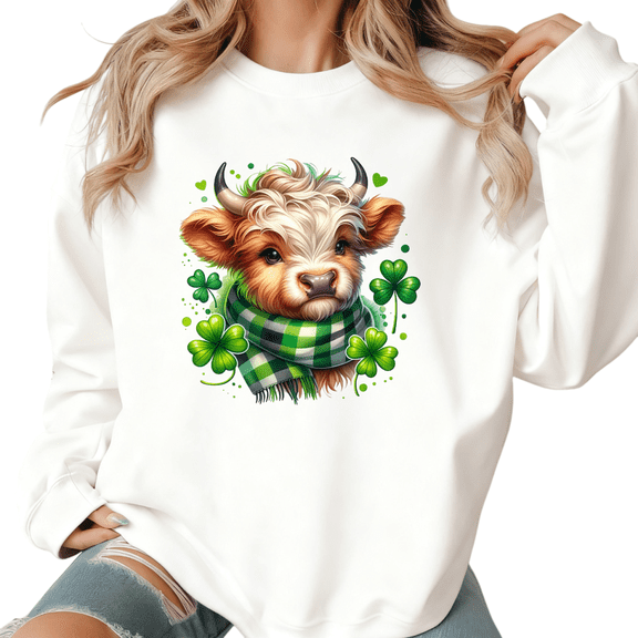 White Print Sweatshirt Graphic Sweatshirt Baby Highland Cow Shamrock Scarf Design St Patricks Day Oversized Tops S-3XL