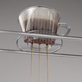 thumbnail image 2 of Goteador de Café Kalita Karita Plástico 11x9x6 cm 1-2 Tazas, 2 of 4