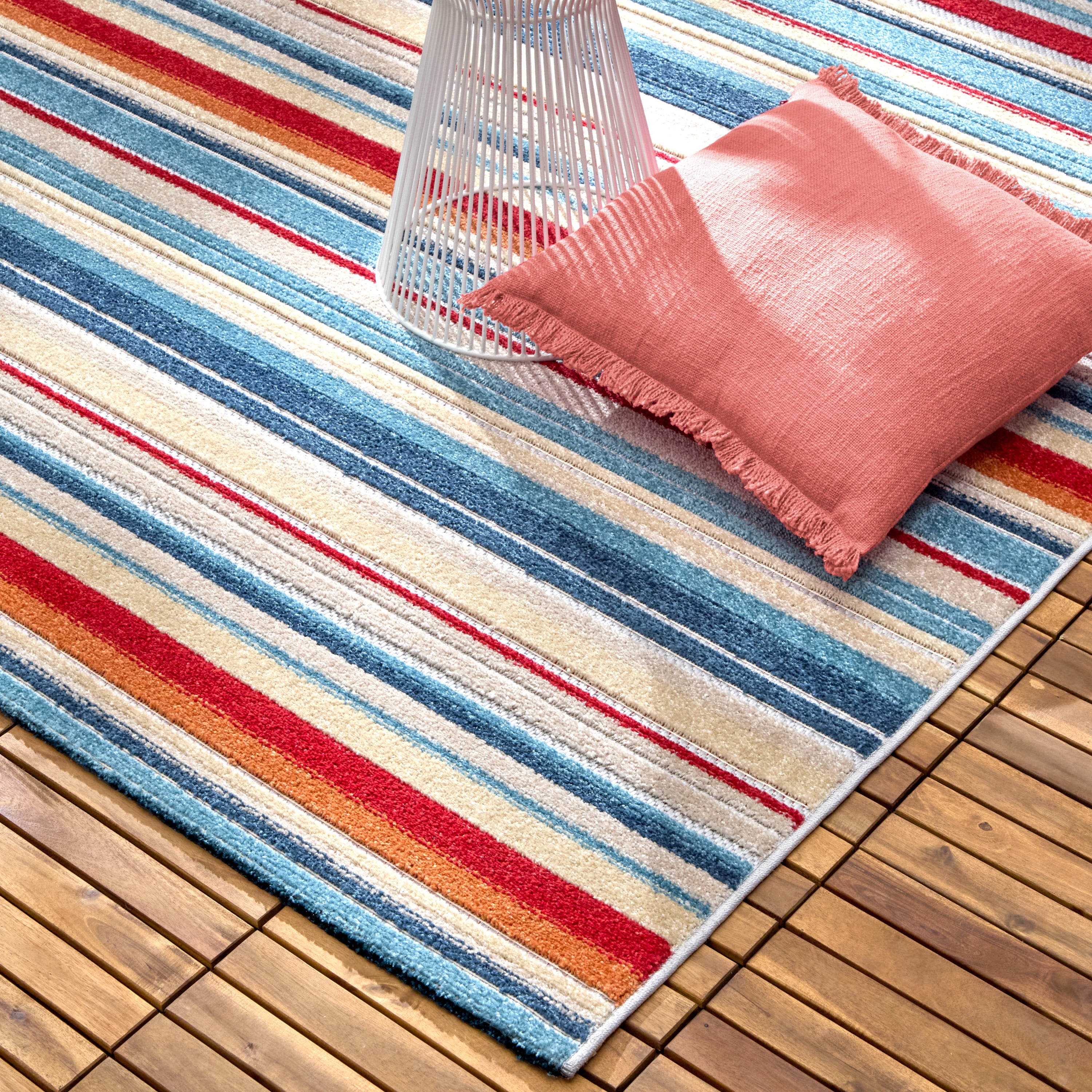TOWN & COUNTRY EVERYDAY Rio Multicolor Stripe Indoor Outdoor Area Rug, UV Fade Resistant, High-Low Pile, Red/Mutli, 5'2"x7'2"