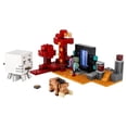 thumbnail image 3 of Set LEGO Minecraft La Emboscada en el Portal del Nether 21255, 3 of 4