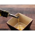 thumbnail image 3 of Juego de 4 vertedores de metal y plástico con tapa para botellas de vino, aguardiente, aceite de oliva, licor de café y vinagre., 3 of 5