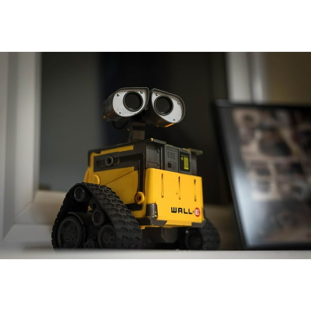 Toy Movie Pixar Technology Robot Wall E Figure 12 Inch By 18 Inch Laminated Poster With Bright Colors And Vivid Imagery Fits Perfectly In Many Attractive Frames Walmart Com Walmart Com
