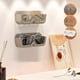 thumbnail image 1 of Soporte para gafas de pared - Estante flotante sin taladro para guardar vasos con adhesivo de doble cara, fácil de instalar en dormitorio, baño o entrada, 1 of 2