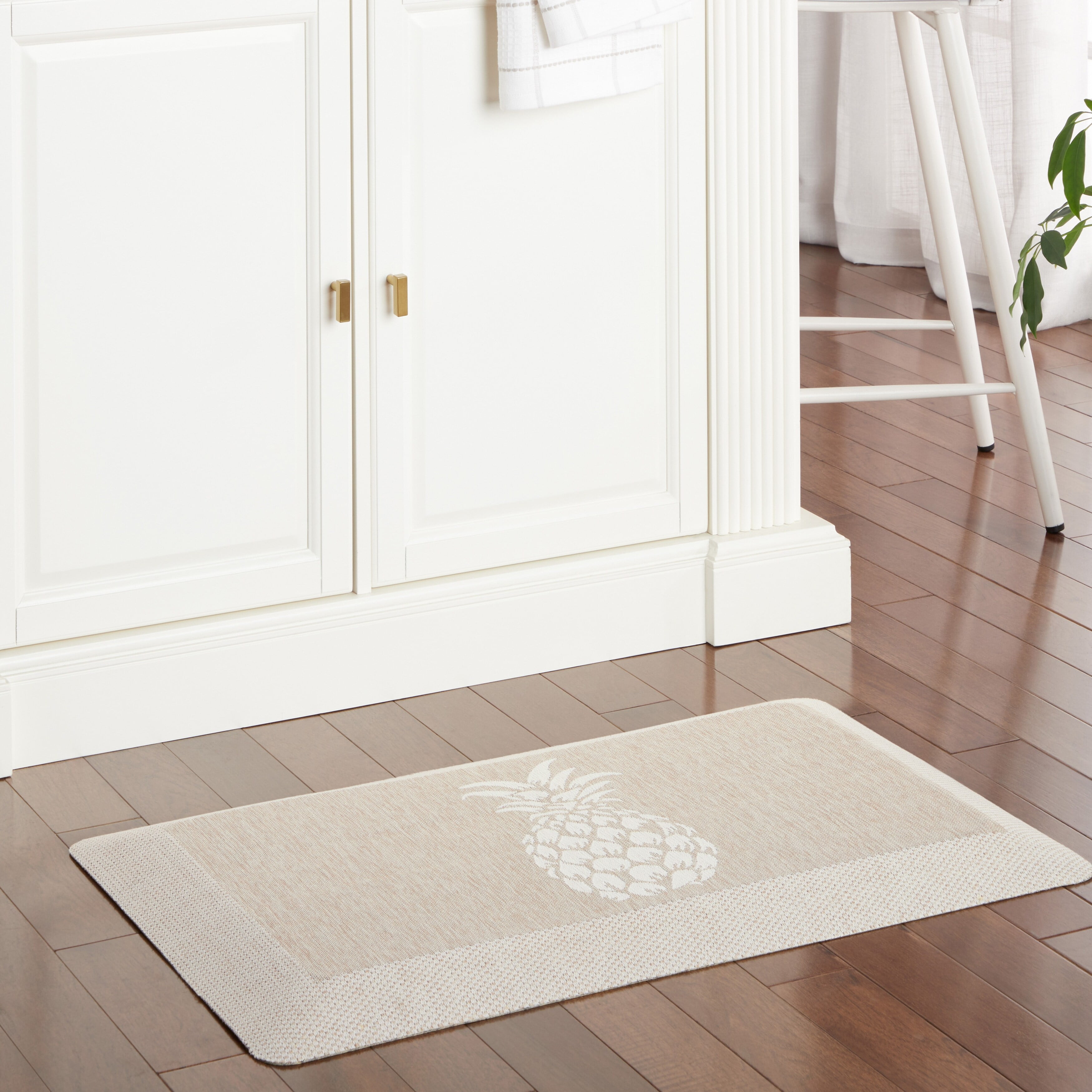 Martha Stewart Aloha Modern Pineapple Anti-Fatigue Air-Infused Kitchen Mat, Coffee Brown, 19.6"x39"
