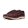 thumbnail image 2 of NIKE MENS P-6000 SE "Dark Pony Metallic Gold" HF0015 200 from Stadium Goods, 2 of 8