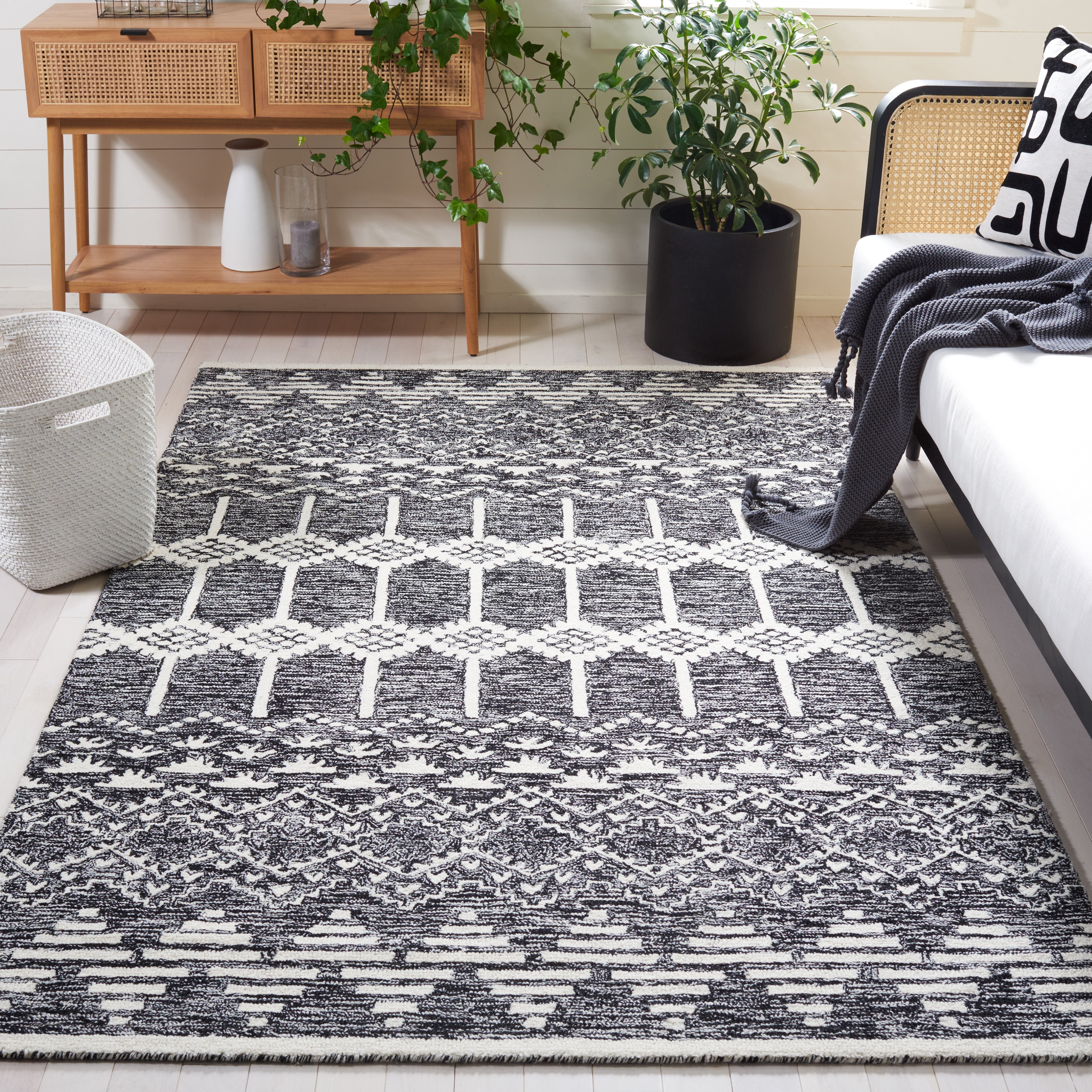 SAFAVIEH Metro Emelly Southwestern Area Rug, Black/Ivory, 3' x 5'