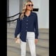 thumbnail image 4 of Camisas de Mujer con Botones, Larga, Cuello Texturizado, Blusa de Trabajo, Blusas Casuales Elegantes con Bolsillo. Azul Marino M, 4 of 10