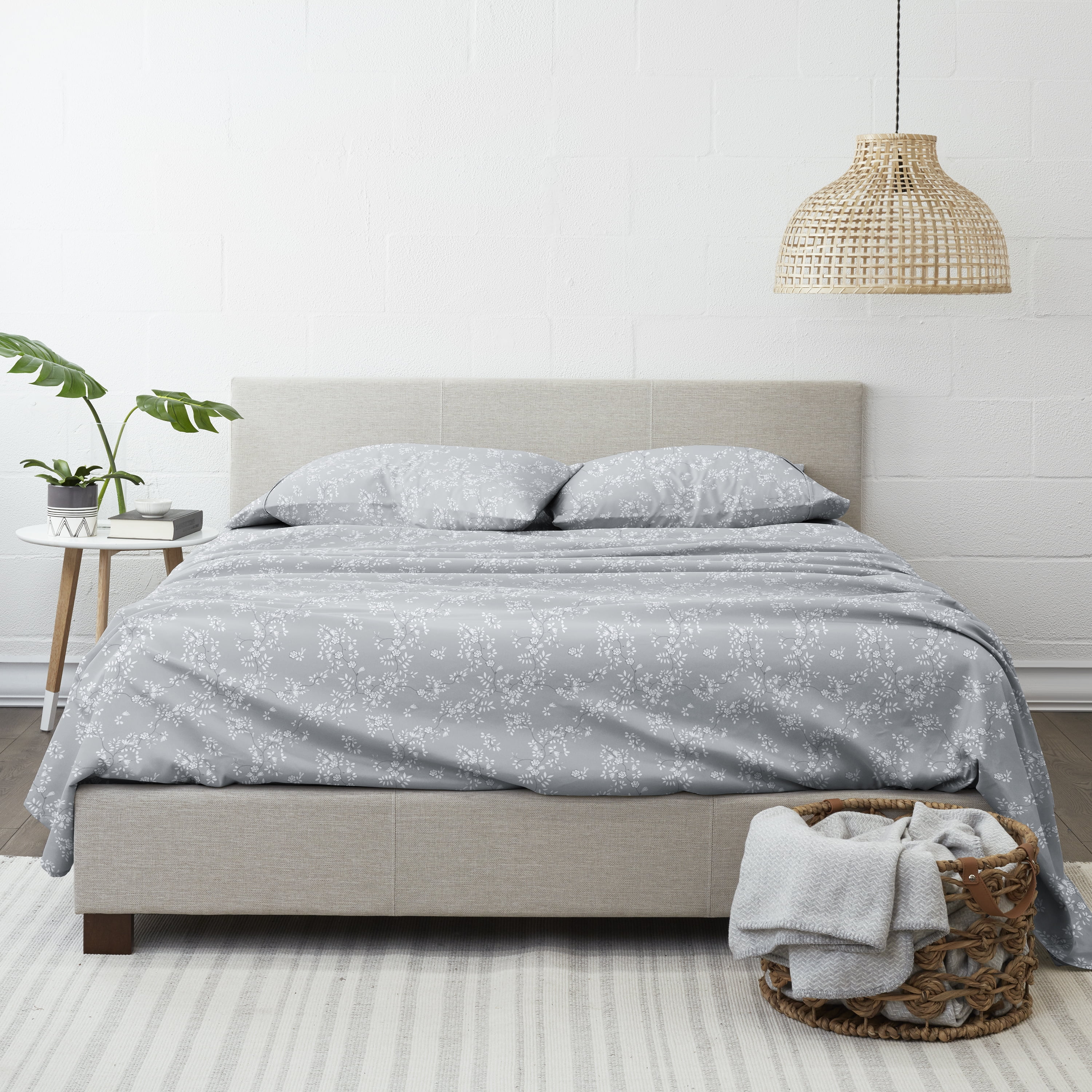 Noble Linens 4 Piece Pattern Microfiber Bed Sheets Set, Light Gray Trellis Vine, California King