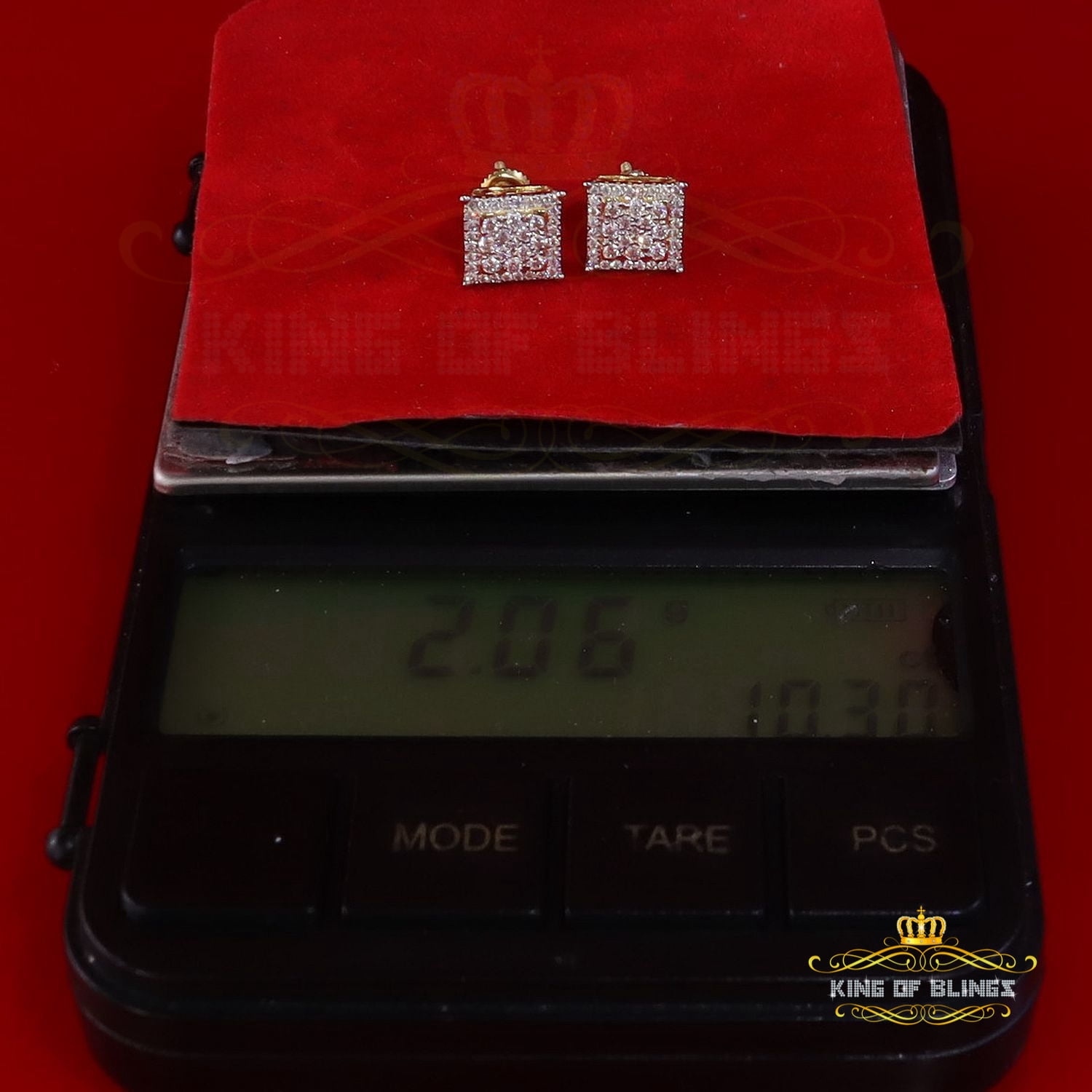 King of Bling's Men's/Womens 925 Silver Yellow 0.55ct VVS 'D' Moissanite Square Stud Earrings
