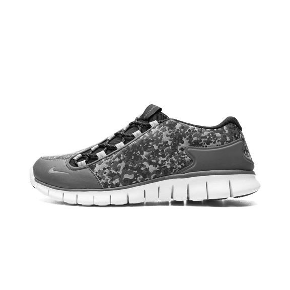 NIKE MENS Footscape Free "Black/White" 487785 011 from Stadium Goods