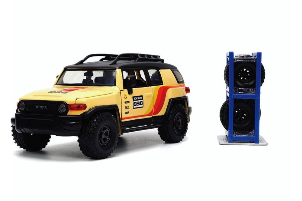 Diecast Car w/Display Case - Toyota FJ Cruiser #938 w/ Extra Wheels, Yellow - Jada Toys 33028 - 1/24 scale Diecast Car