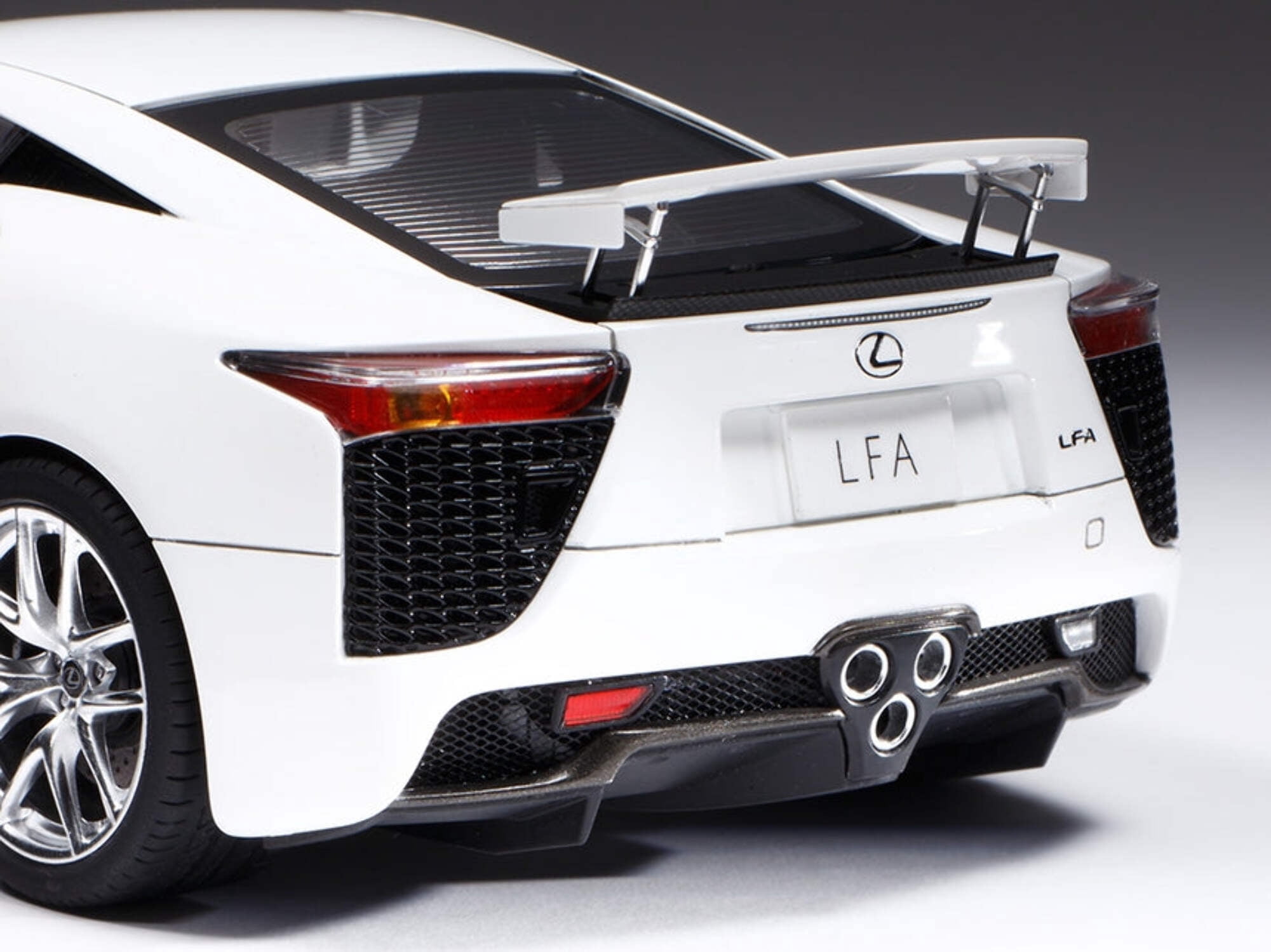 Tamiya Tamiya 24319 1/24 Lexus LFA