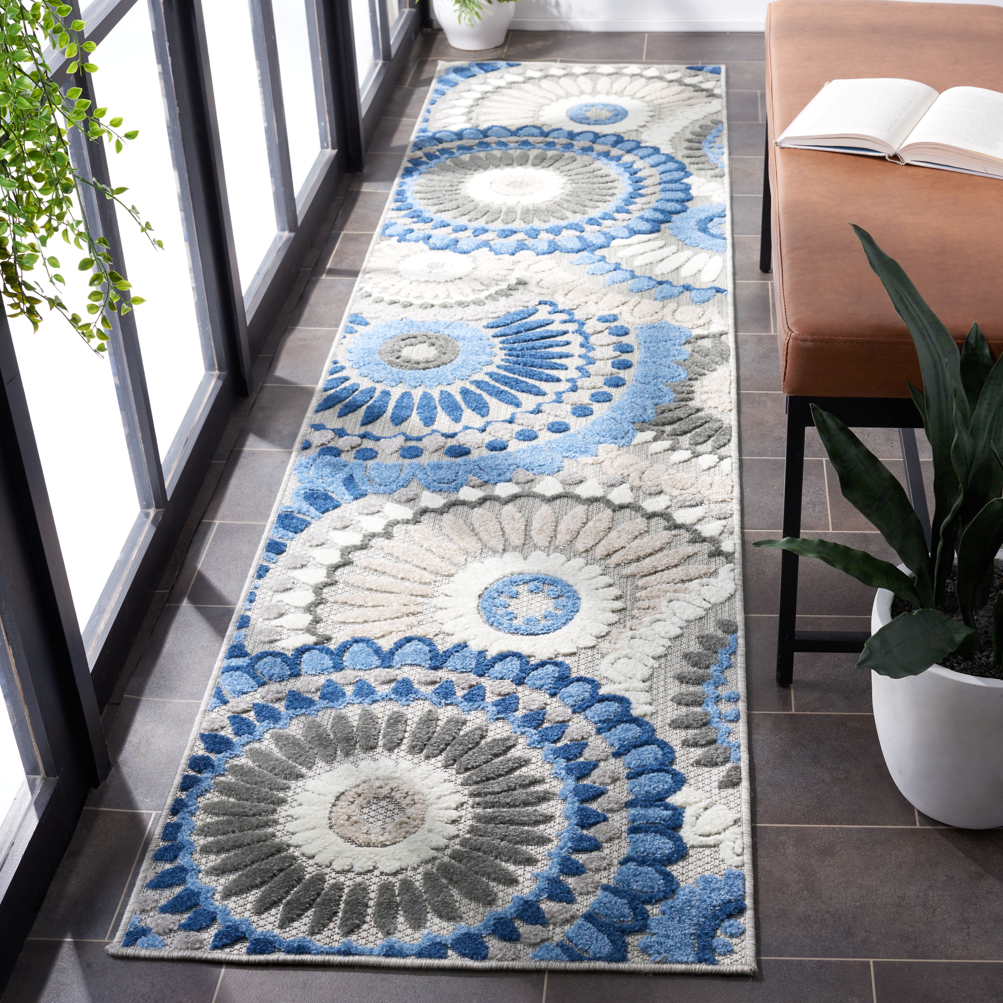 SAFAVIEH Cabana Brynn Floral Indoor/Outdoor Runner Rug, Grey/Blue, 2'2" x 5'