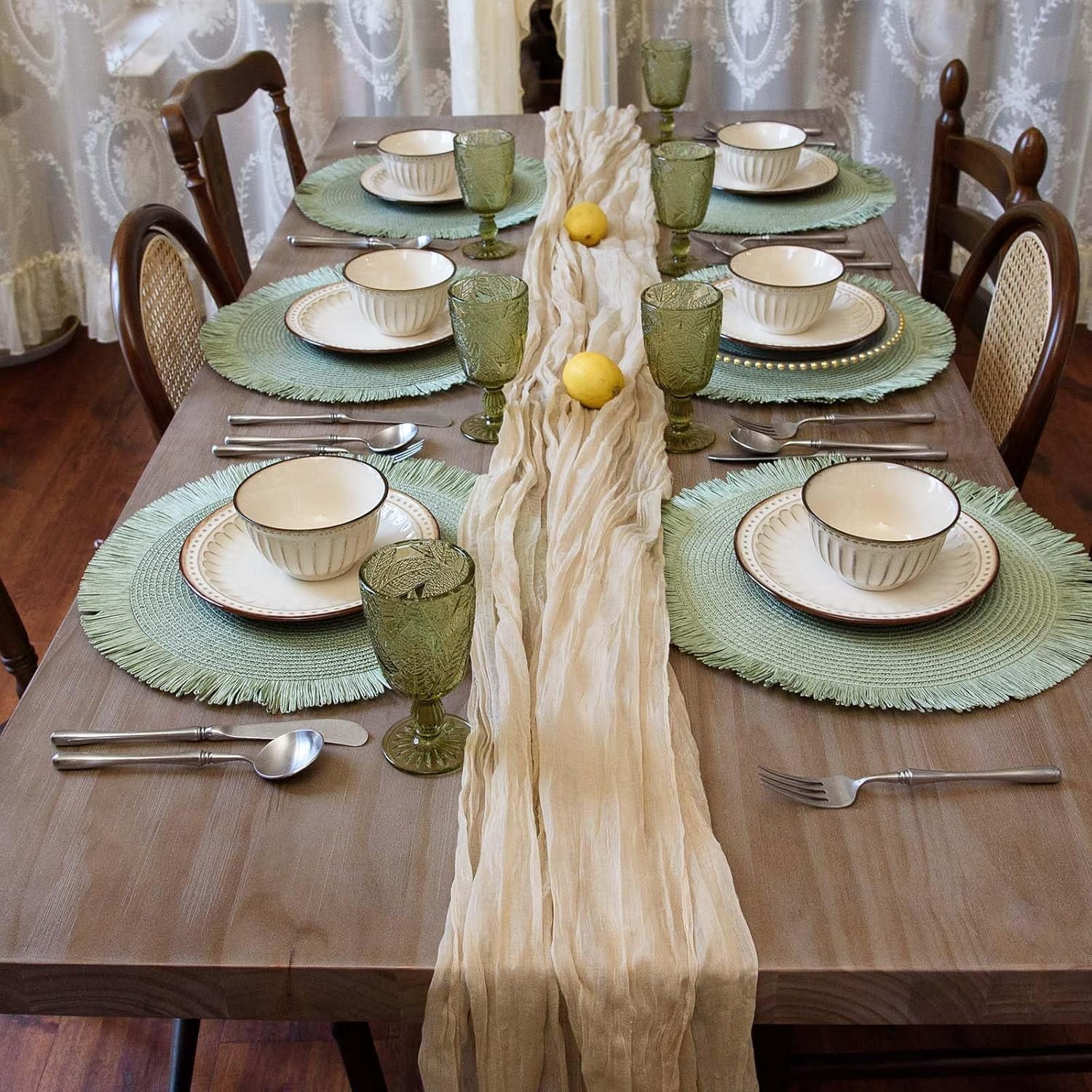 CAILDANL Round Burlap Placemats Set of 12 Jute Rustic Place Mats for Dining Tables Heat Resistant Natural Farmhouse Table Mats Decor for (Brown lace)
