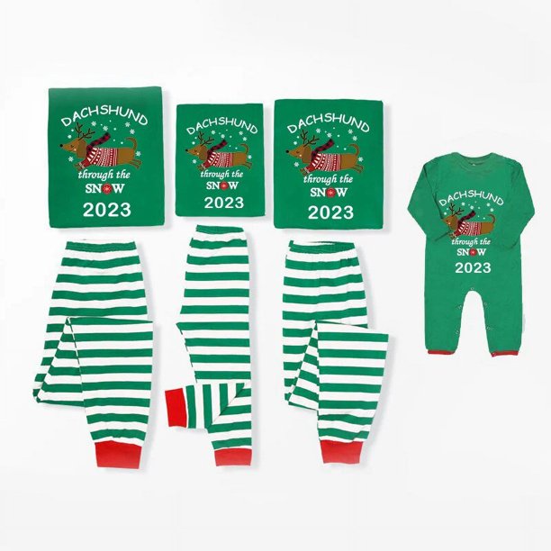 Pijamas familiares a juego de Navidad, conjunto de pijamas de Reno a través de la nieve, rayas verdes, Dachshund, 2023