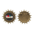 thumbnail image 1 of Broche de metal vintage forma de sol Flor Lantern fan 4.5 cm Unbranded, 1 of 3
