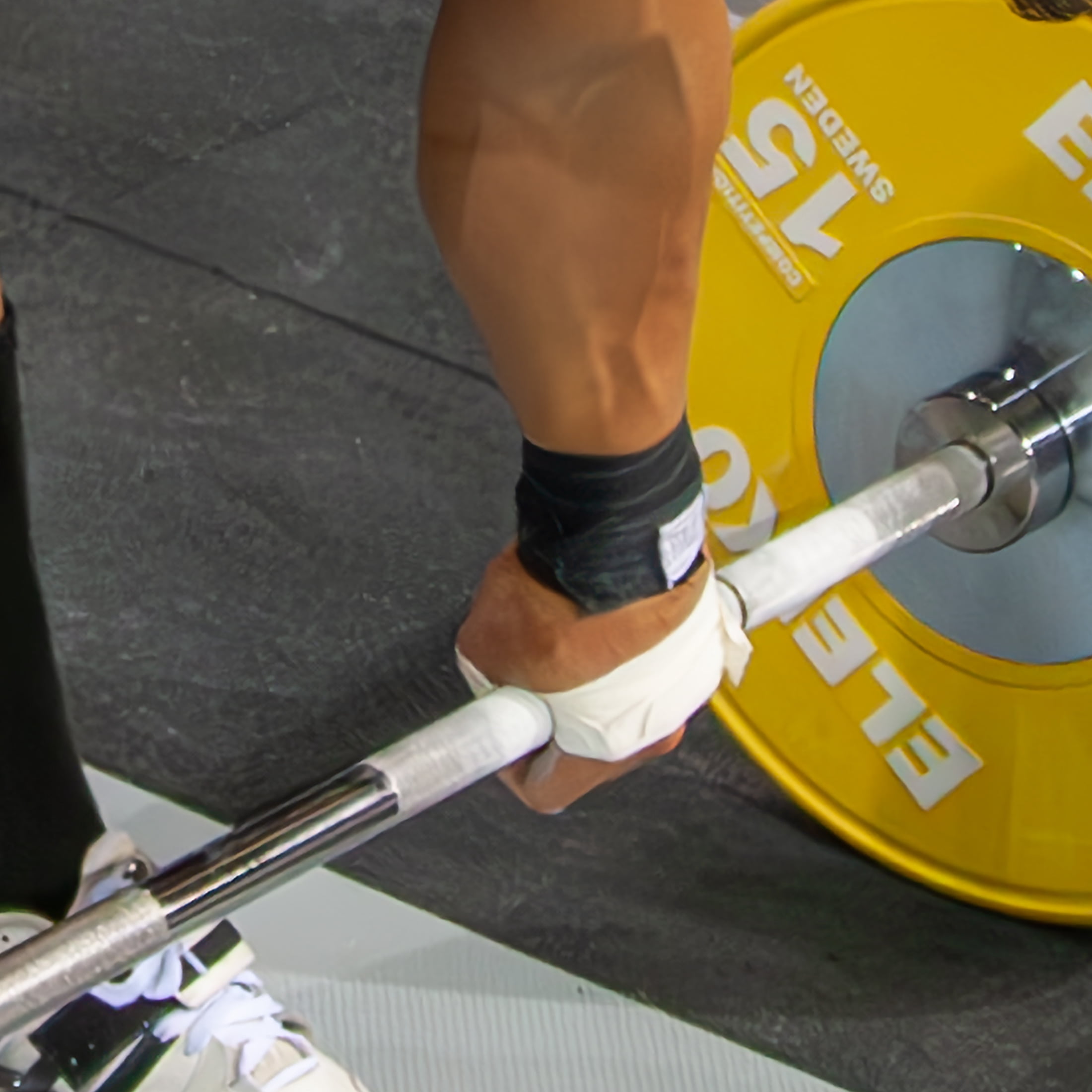 Average Broz Thumb Tape – Self-Adhesive Thumb Tape for CrossFit, Weightlifting, and Sports, 2 Sizes