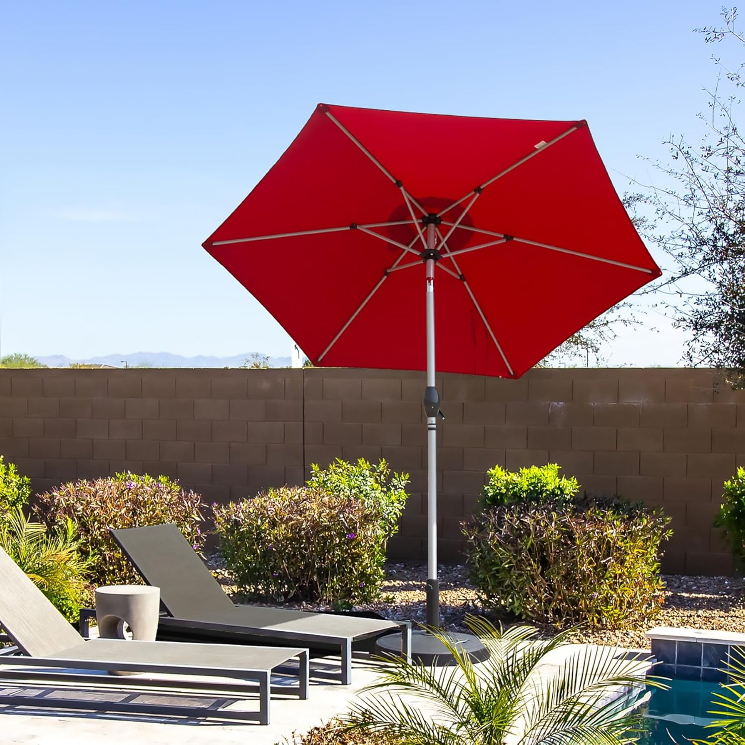 Domi Outdoor Living Dia.7.5FT Patio Umbrella with Push Button Tilt and Crank, UV Protection Waterproof Market Sun Umbrella for Garden, Deck, Backyard, Pool ，Brick Red