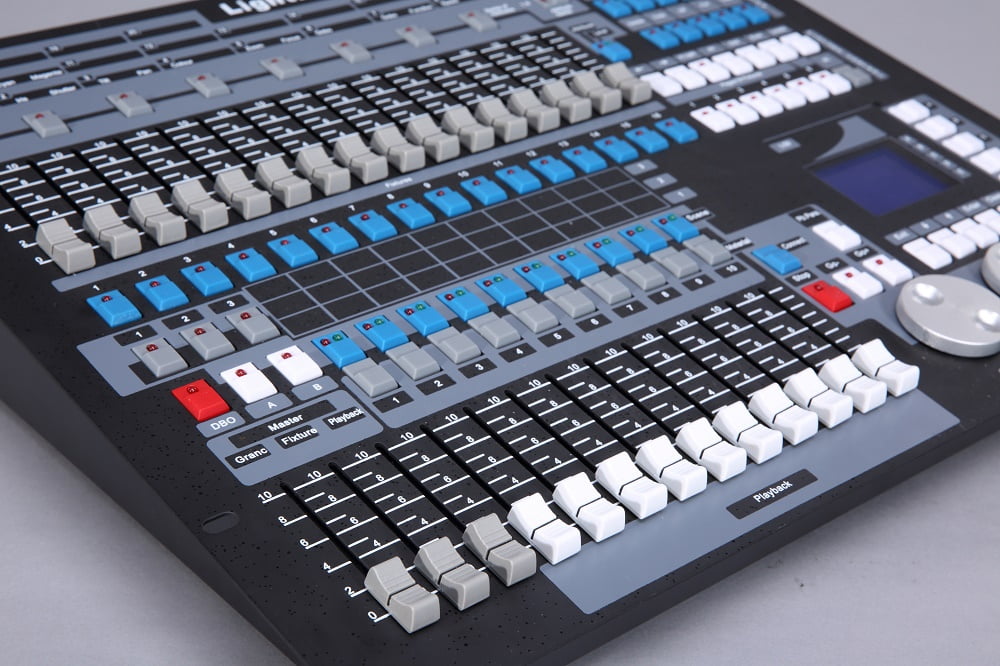 KingKong DJ Console 1024 Channels for Stage Lighting DMX Controller with Flight Case