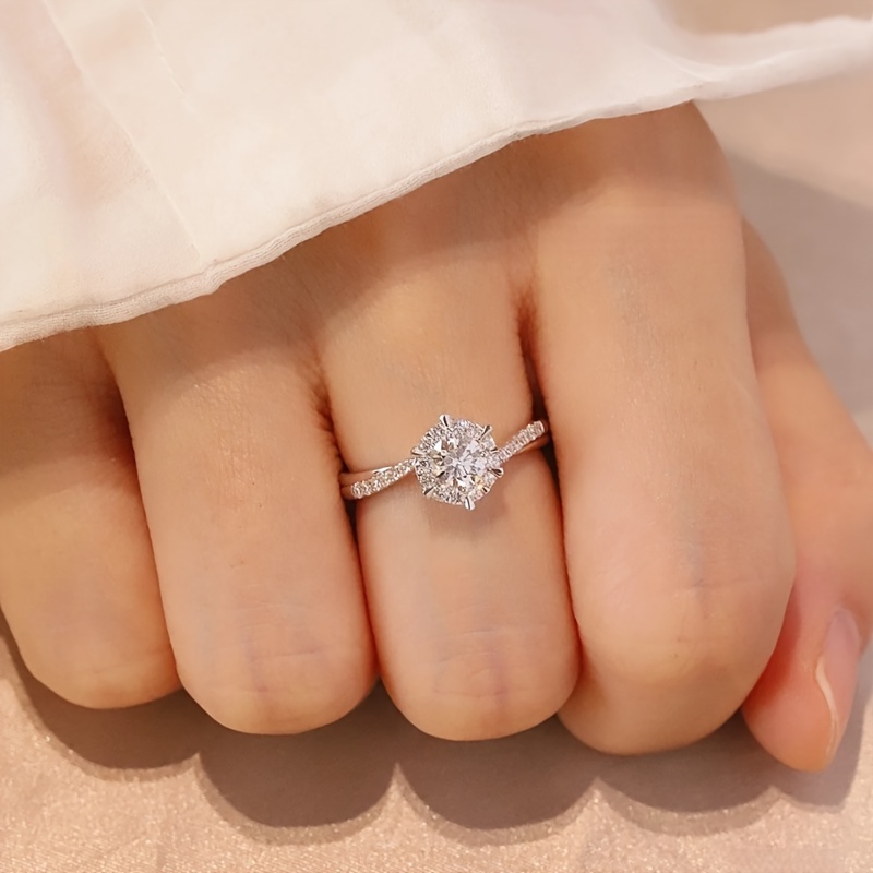 Moissanite Rings For Women, Women's Wedding & Engagement Rings, Luxury Round Cut, 1CT D Color VVS1, 925 Sterling Silver