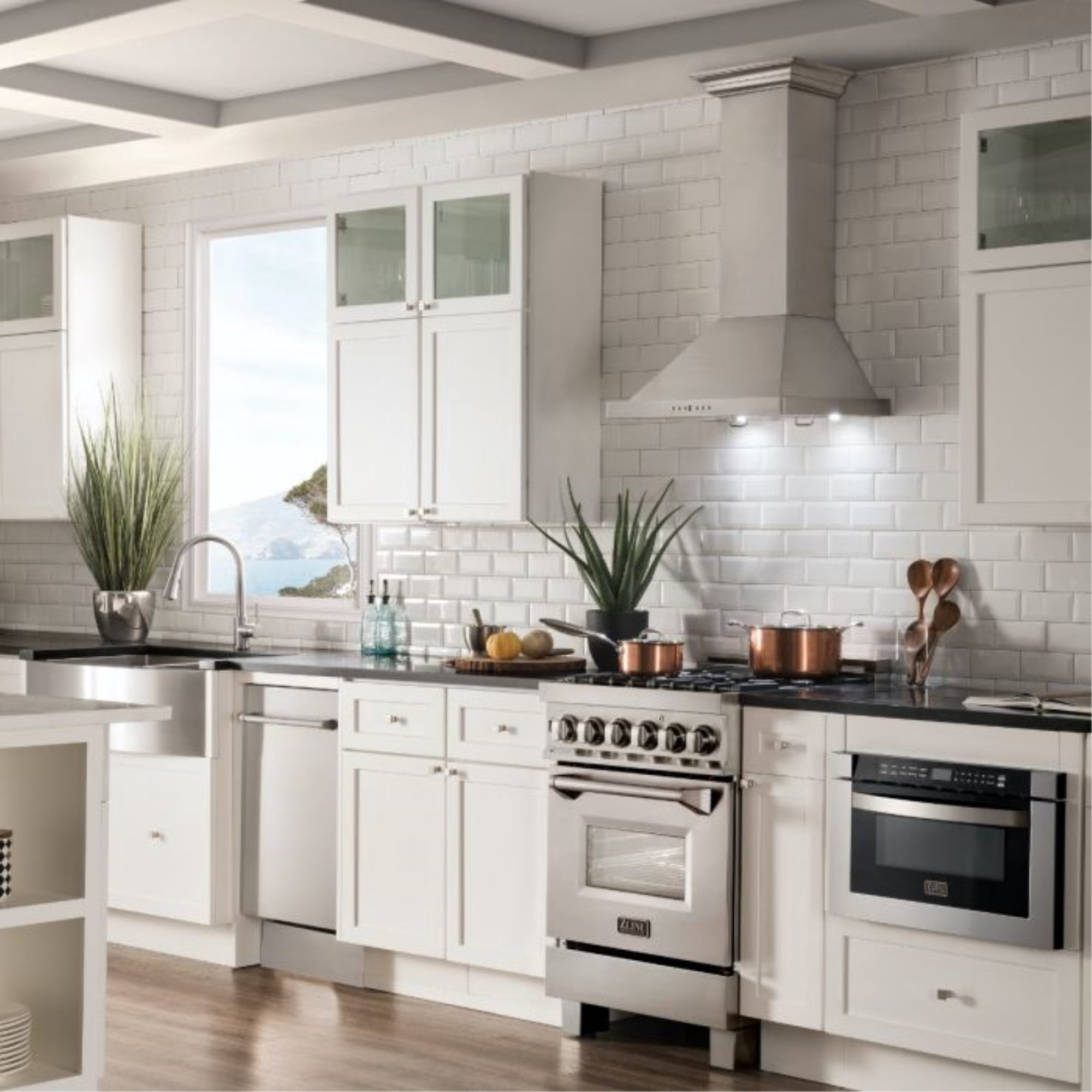 ZLINE 24 in. Wall Mount Range Hood in Stainless Steel with Crown Molding (KBCRN-24)