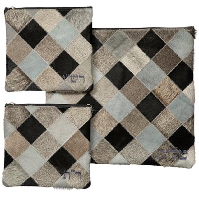 Art Judaica 65356 41 x 38 cm 3 Pièces en Cuir comme Tallit & Tefillin Set Rashi