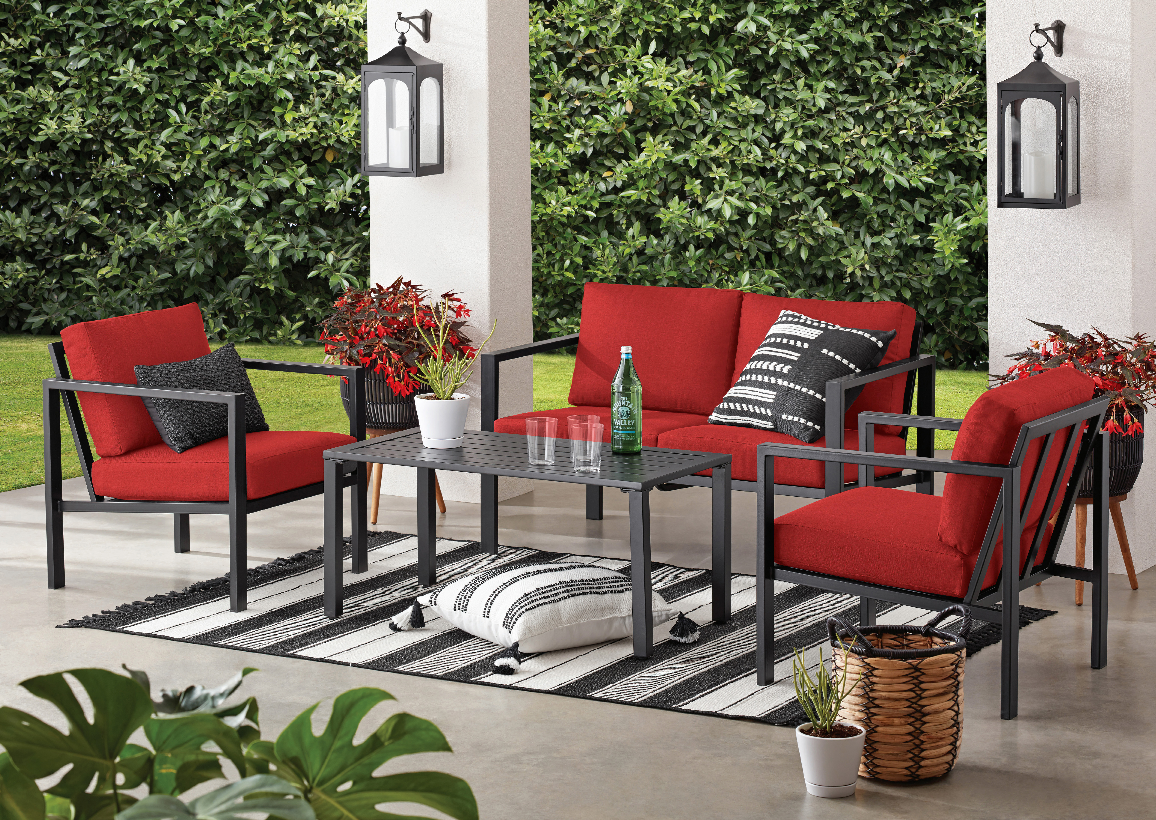 Mainstays Dashwood 4-Piece Outdoor Patio Conversation Set, Seats 4, Red