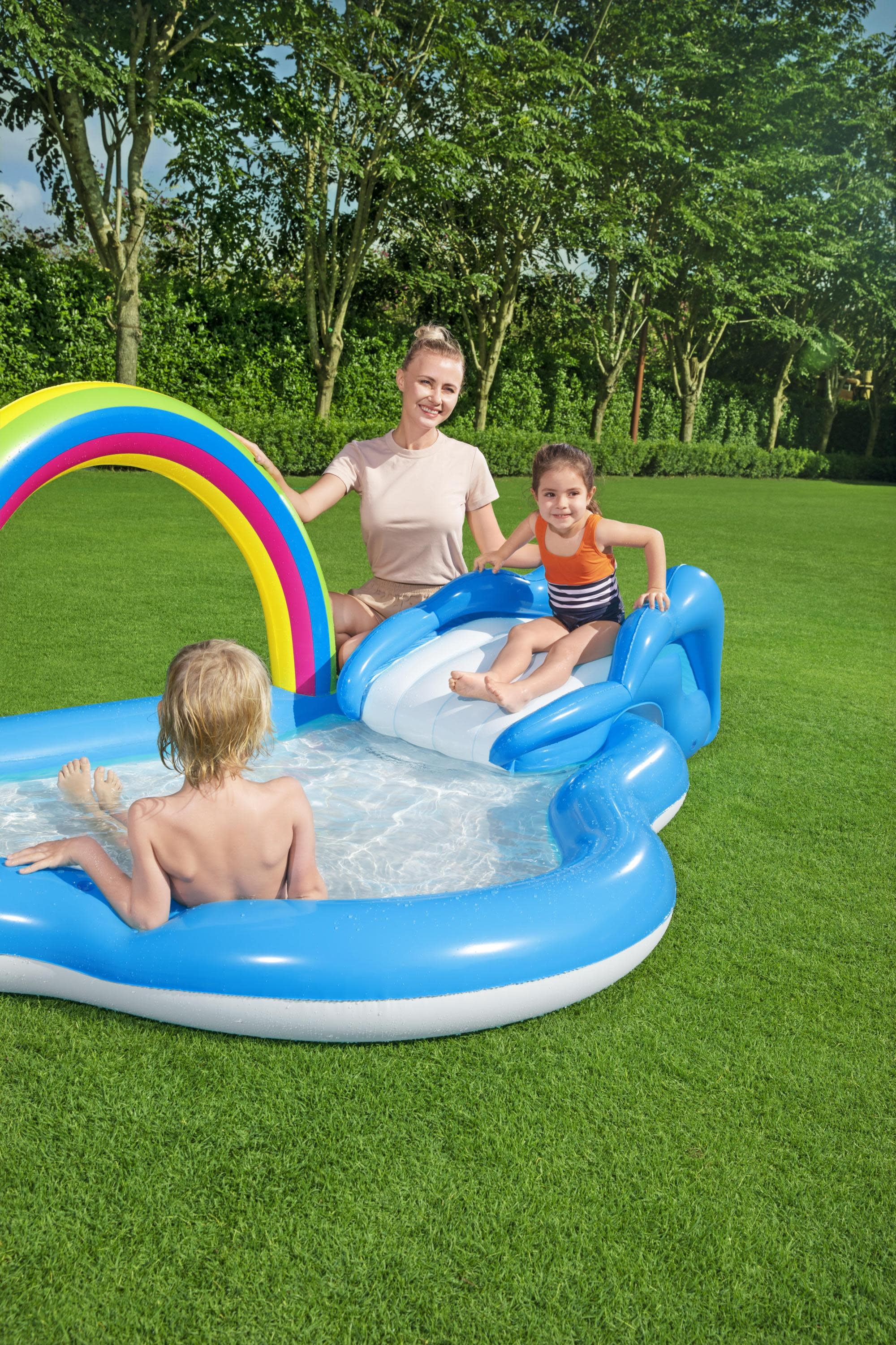 H2OGO! Rainbow ‘n Shine Inflatable Play Pool Center