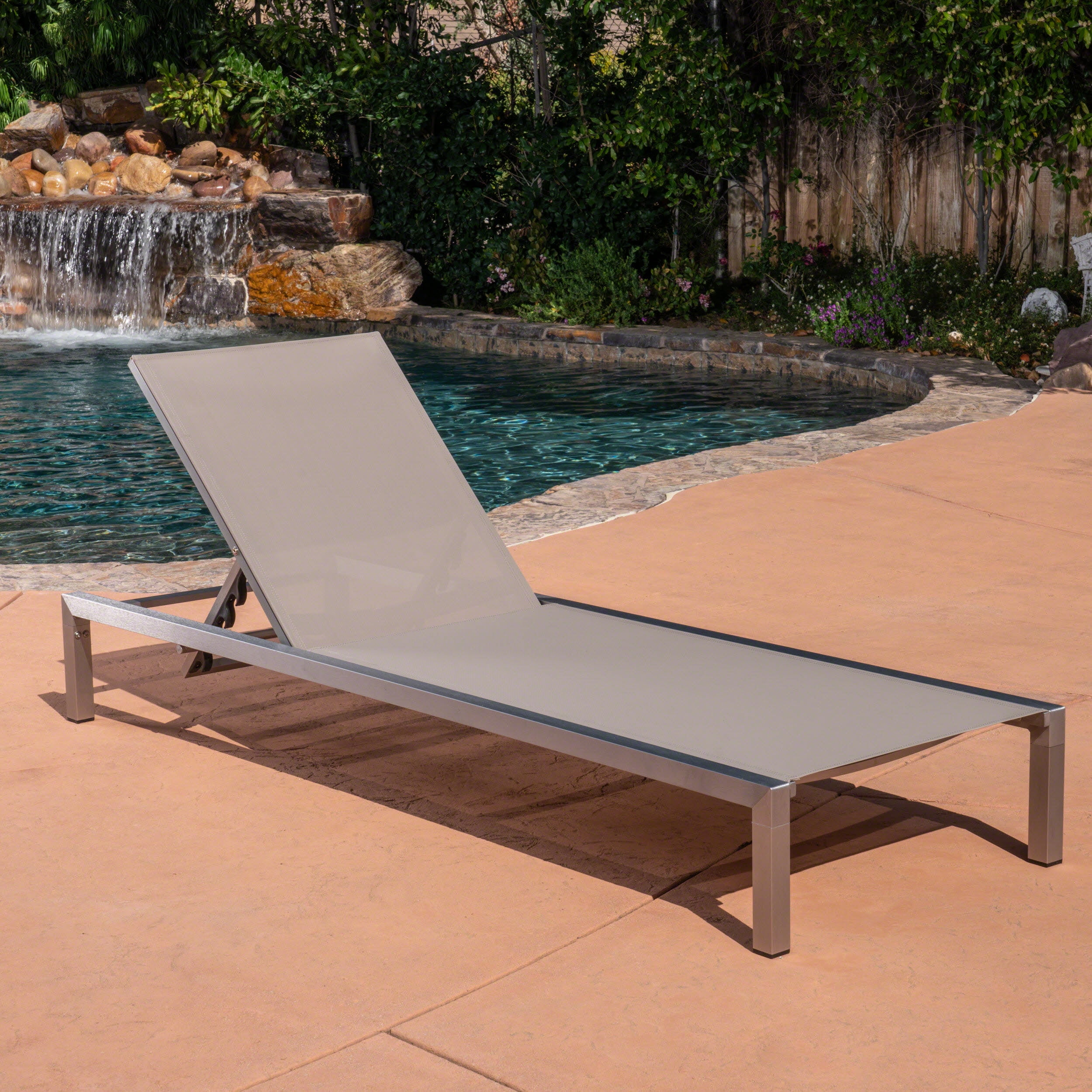 Quentin Outdoor Mesh Chaise Lounge With Rust Proof Aluminum Frame, Grey
