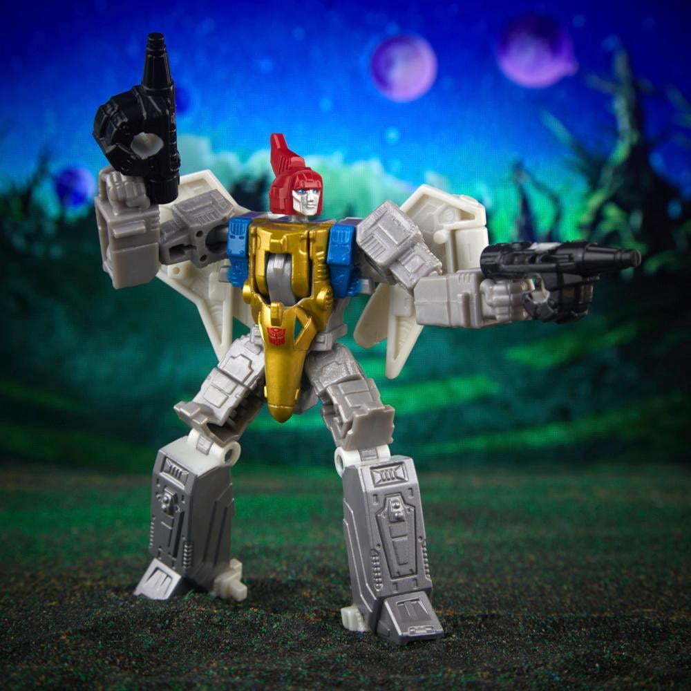 Transformers Legacy Evolution Converting Action Figure, Plastic Multicolor, 7.5'' x 3.75''