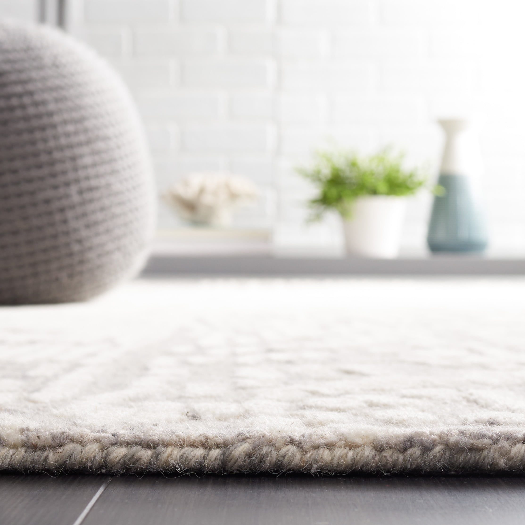 SAFAVIEH Metro Euphemia Sunburst Area Rug, Grey/Ivory, 6' x 9'