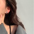 thumbnail image 5 of 4 pares de pendientes magnéticos fuertes de cristal, pendientes de Clip de fácil uso para mujeres y hombres, pendientes redondos Punk con imán de circón, joyería sin perforación, 5 of 5