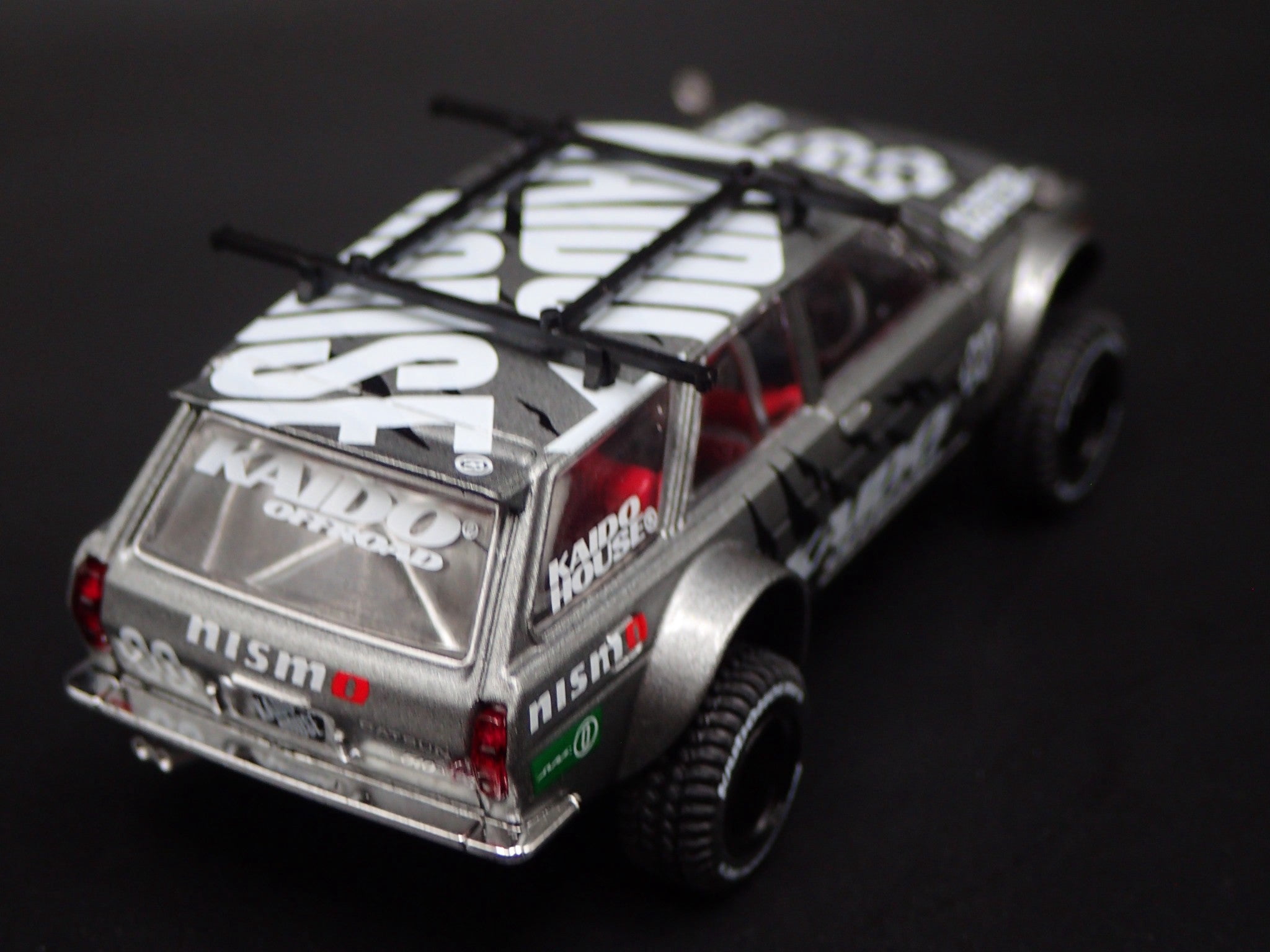 Open Box 1967-1972 DATSUN 510 WAGON 4X4 KAIDO HOUSE 1:64 SCALE DIORAMA DIECAST MODEL CAR