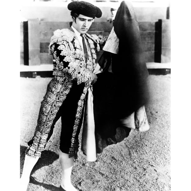Blood And Sand Rudolph Valentino 1922 Photo Print - Walmart.com ...