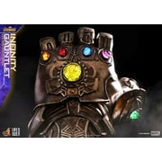 Marvel Avengers Infinity War Infinity Gauntlet Light-Up Replica