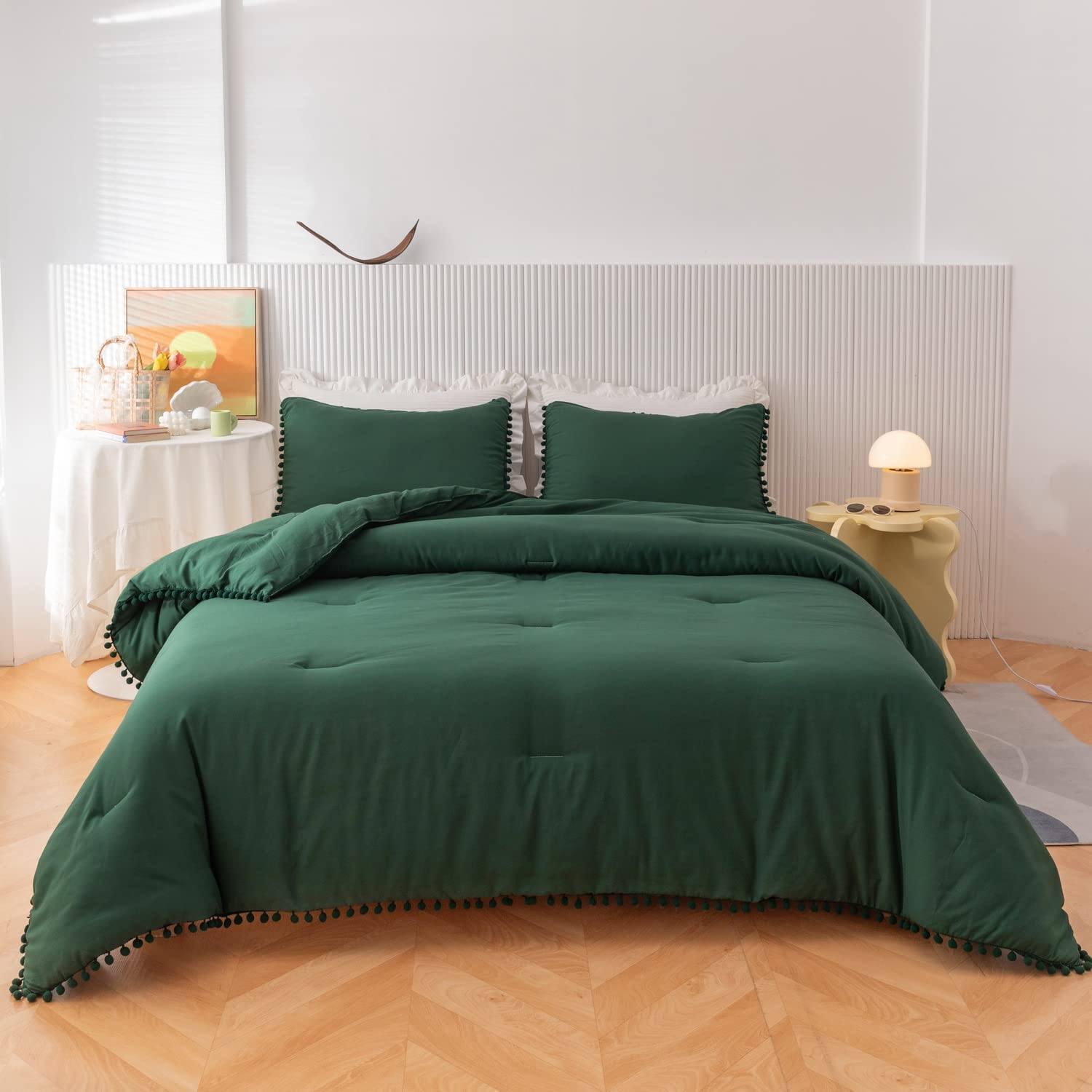 YIRDDEO Emerald Green King Ball Pom Fringe Design Comforter Set