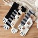thumbnail image 5 of Calcetines blancos de dibujos animados kawaii para mujer, bonitos calcetines de forro polar con estampado de huellas de perro y gato en 3D para mujer, cálidos y divertidos para dormir en el suelo, c, 5 of 5