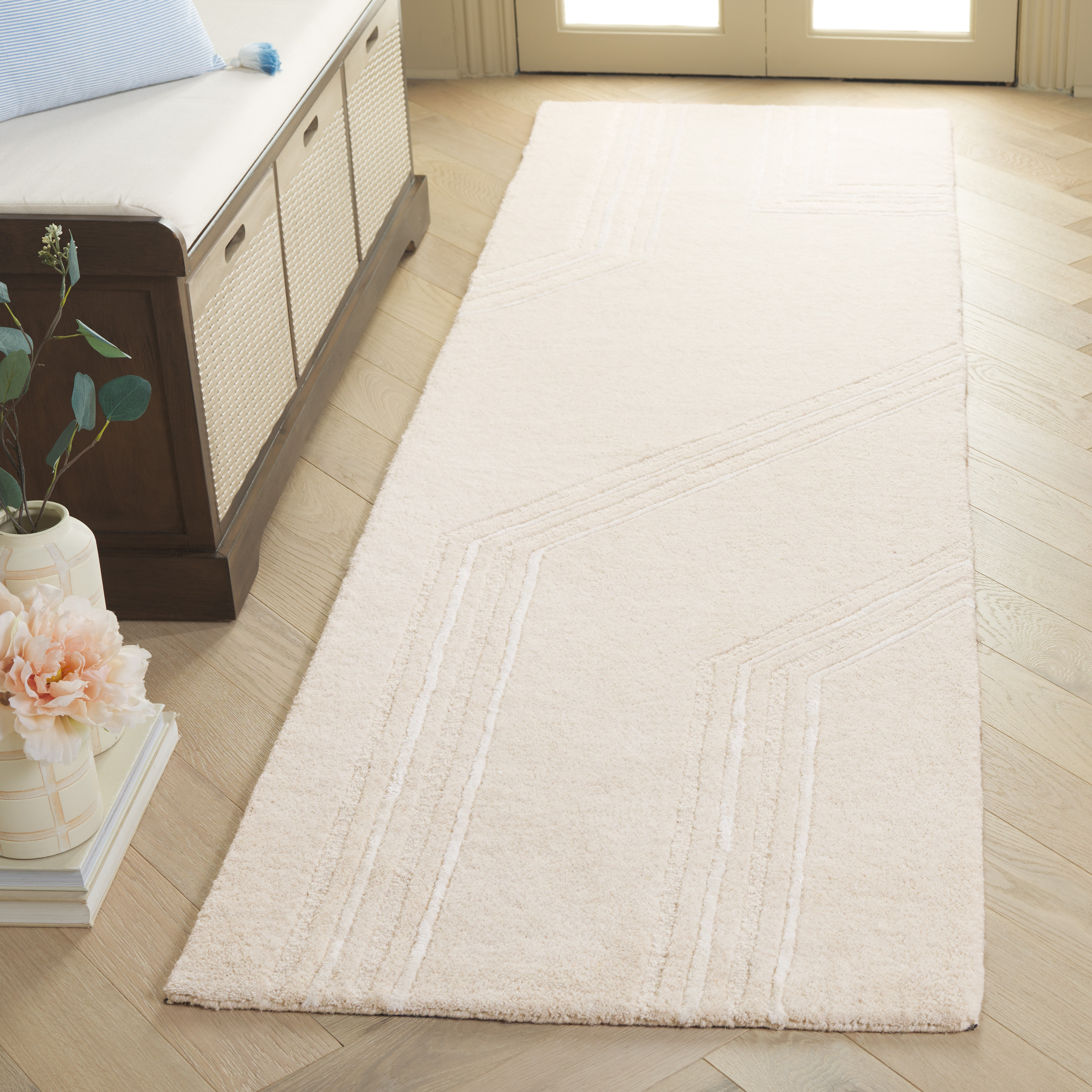 SAFAVIEH Soho Bevis Geometric Runner Rug, Beige/Ivory, 2'3" x 8'
