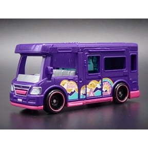 Open Box BARBIE DREAM CAMPER VAN 1:64 HW SCALE COLLECTIBLE DIORAMA DIECAST MODEL CAR