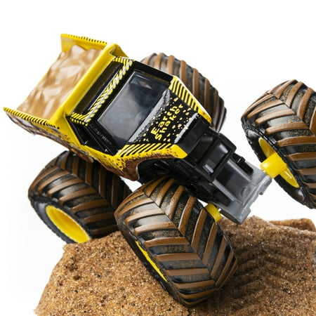 Monster Jam, Monster Dirt Starter Set, Featuring 8oz of Monster Dirt and 1:64 Scale Die-Cast Monster Jam Truck (Playset May Vary)