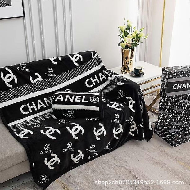 ⭐Light Luxury Flannel Blanket Big Brand Comfortable Blanket Sofa Nap Blanket ⭐