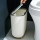 thumbnail image 1 of Bote de basura con clip para el hogar, sala de estar, tapa emergente, cuerpo estrecho, baño, cocina, con tapa, botes de basura de gran capacidad, bote de basura de plástico, 1 of 6