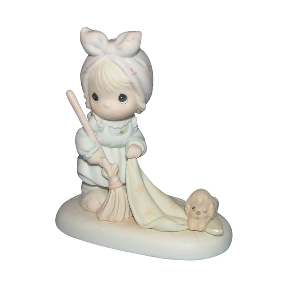 Precious Moments Figurine: 521779 Sweep All Your Worries Away (5.2")